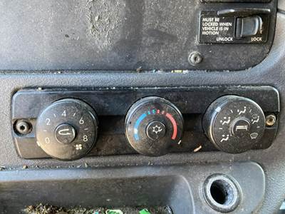 Freightliner Cascadia Heater / AC Temp Control