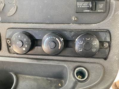 Freightliner Cascadia Heater / AC Temp Control