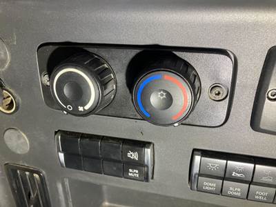 Freightliner Cascadia Heater / AC Temp Control