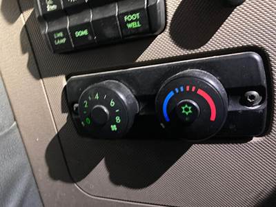 Freightliner Cascadia Heater / AC Temp Control