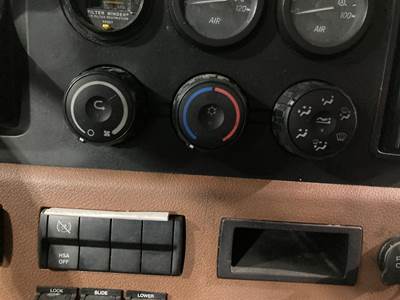 Freightliner Cascadia Heater / AC Temp Control