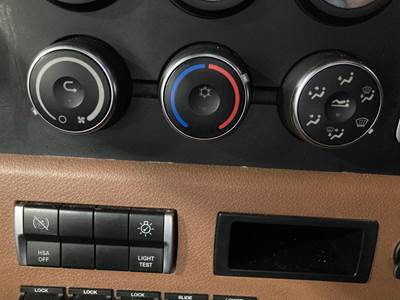 Freightliner Cascadia Heater / AC Temp Control