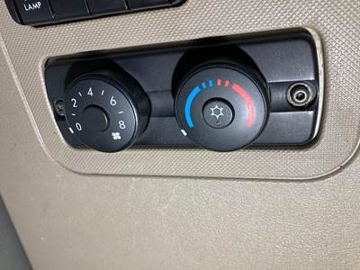 Freightliner Cascadia Heater / AC Temp Control