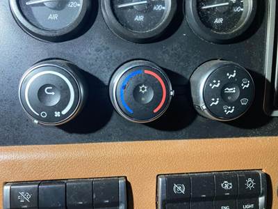 Freightliner Cascadia Heater / AC Temp Control