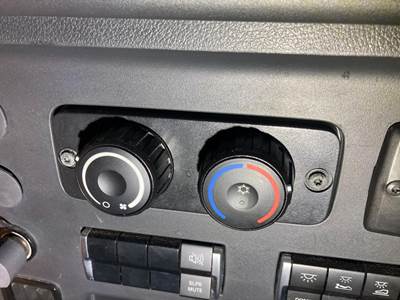 Freightliner Cascadia Heater / AC Temp Control