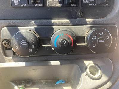 Freightliner Cascadia Heater / AC Temp Control
