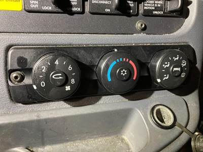 Freightliner Cascadia Heater / AC Temp Control