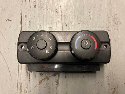 Freightliner Cascadia Sleeper Controls