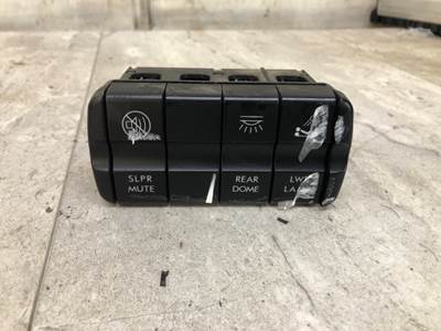 Freightliner Cascadia Sleeper Controls