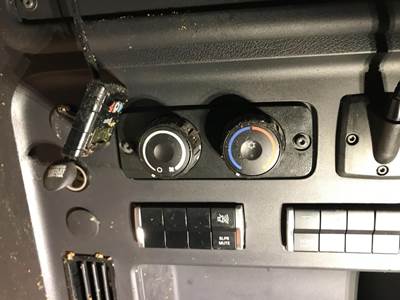 Freightliner Cascadia Heater / AC Temp Control