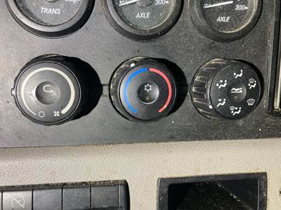 Freightliner Cascadia Heater / AC Temp Control