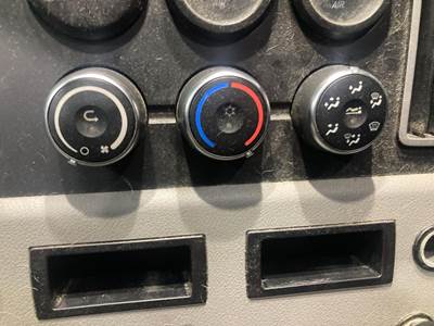 Freightliner Cascadia Heater / AC Temp Control