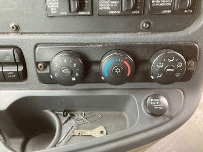 Freightliner Cascadia Heater / AC Temp Control