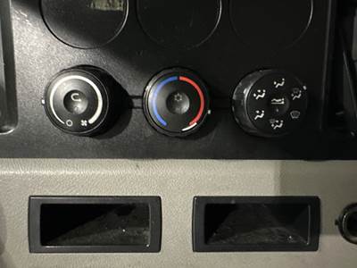 Freightliner Cascadia Heater / AC Temp Control