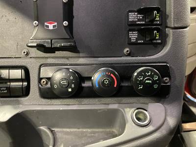Freightliner Cascadia Heater / AC Temp Control
