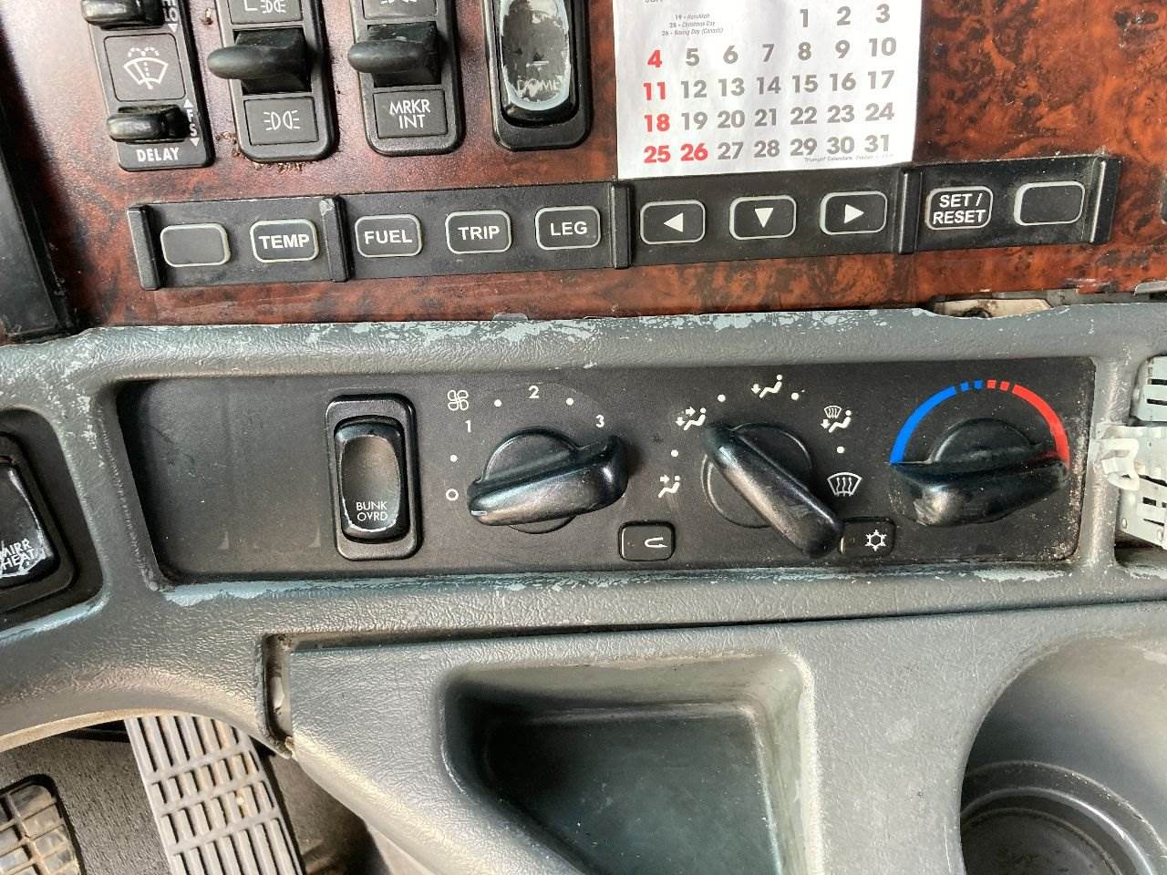 2007 Freightliner Century Class 120 Heater / AC Temp Control for a