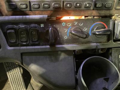 Freightliner Century Class 120 Heater / AC Temp Control for a Freightliner C120 Century