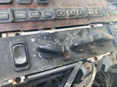 Freightliner Century Class 120 Heater / AC Temp Control for a Freightliner C120 Century