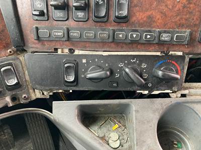 Freightliner Century Class 120 Heater / AC Temp Control for a Freightliner C120 Century