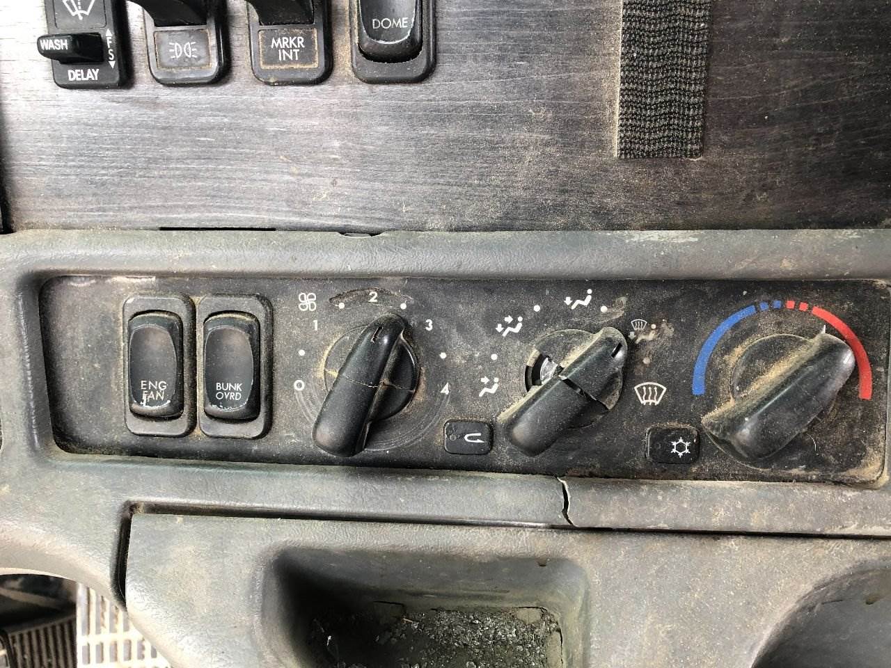 2005 Freightliner Columbia 120 Heater / AC Temp Control For Sale Des