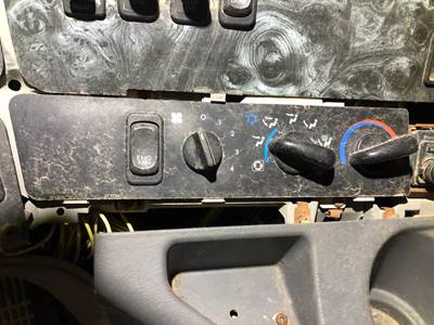 Freightliner Columbia 120 Heater / AC Temp Control
