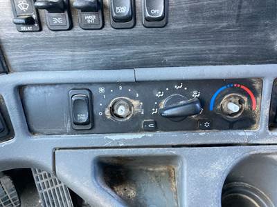 Freightliner Columbia 120 Heater / AC Temp Control