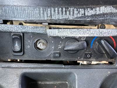 Freightliner Columbia 120 Heater / AC Temp Control
