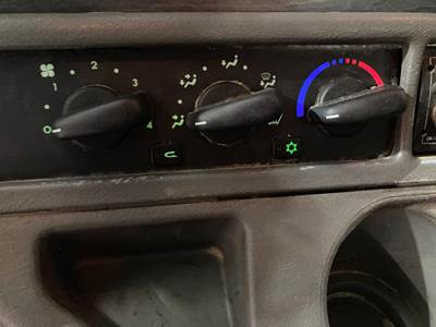 Freightliner Columbia 120 Heater / AC Temp Control