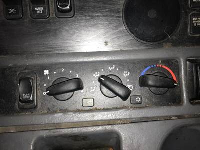 Freightliner Columbia 120 Heater / AC Temp Control