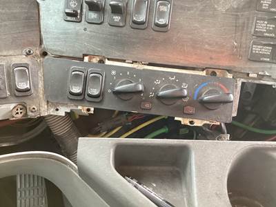 Freightliner Columbia 120 Heater / AC Temp Control