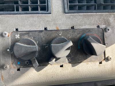 Freightliner FL70 Heater / AC Temp Control