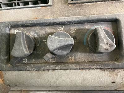 Freightliner FL70 Heater / AC Temp Control