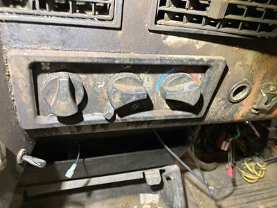 Freightliner FL70 Heater / AC Temp Control