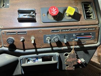 Freightliner FLC112 Heater / AC Temp Control