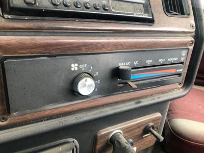 Freightliner FLD112 Heater / AC Temp Control