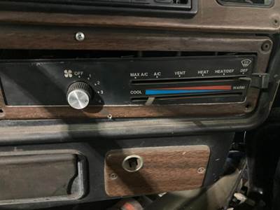Freightliner FLD120 Heater / AC Temp Control