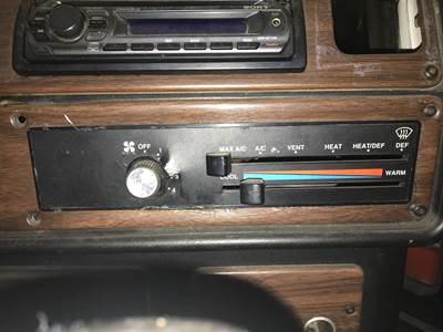 Freightliner FLD120 Heater / AC Temp Control