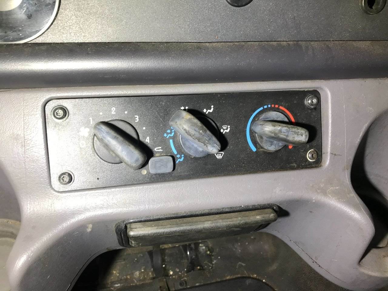 2013 Freightliner M2 106 Heater / AC Temp Control For Sale Sioux