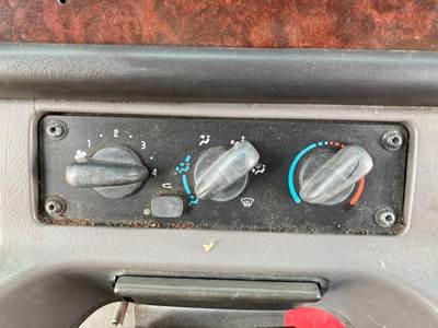 Freightliner M2 106 Heater / AC Temp Control