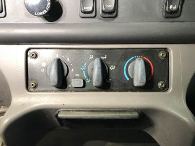 Freightliner M2 106 Heater / AC Temp Control