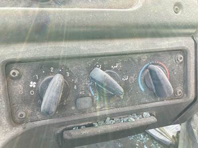 Freightliner M2 112 Heater / AC Temp Control