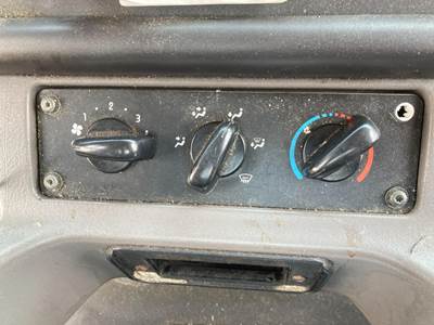 Freightliner M2 112 Heater / AC Temp Control