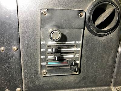 International 1652-SC Heater / AC Temp Control
