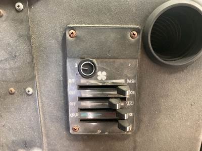 International 1652-SC Heater / AC Temp Control