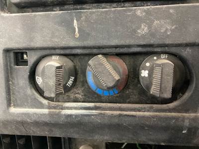International 8100 Heater / AC Temp Control