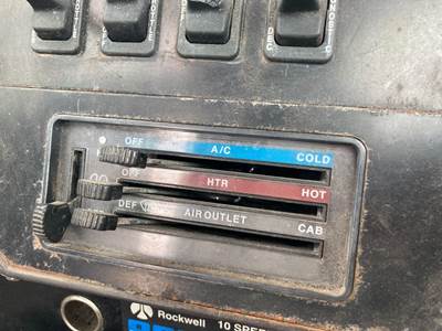 International 9100 Heater / AC Temp Control