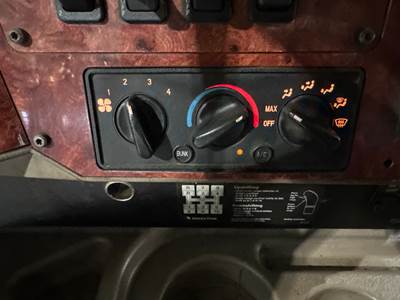 International 9200 Heater / AC Temp Control