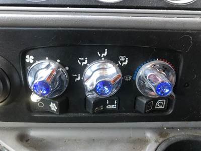Kenworth T700 Heater / AC Temp Control