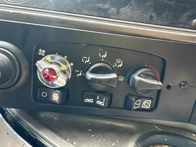Kenworth T700 Heater / AC Temp Control