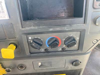 Mack CXU Heater / AC Temp Control